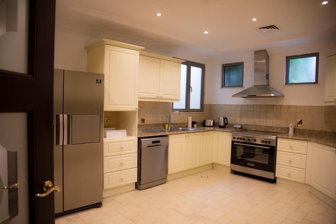 Nasma Luxury Stays - Frond M, Palm Jumeirah Villa *