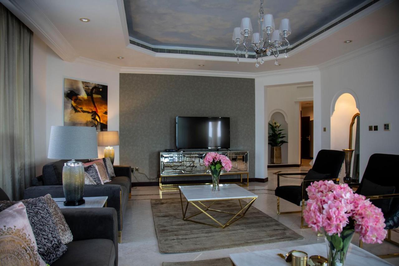 Nasma Luxury Stays - Frond M, Palm Jumeirah Villa